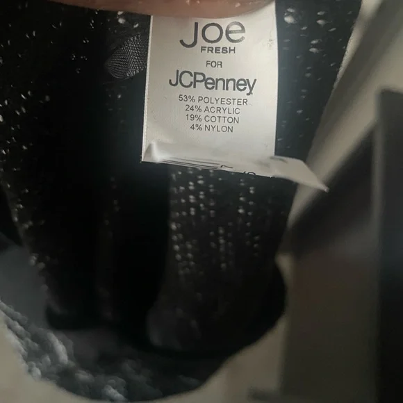 Joe fresh sweater - Picture 3 of 5